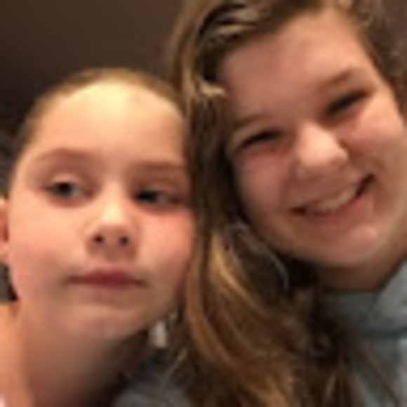 Meet your Posher, Gabrielle - Picture 1 of 1